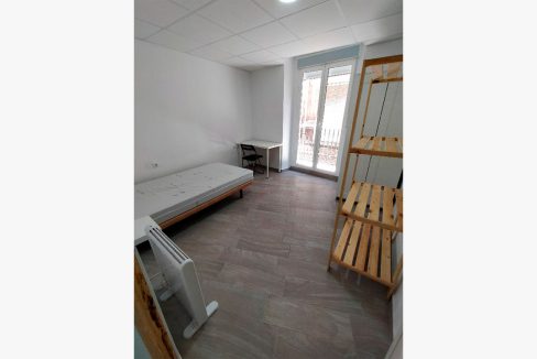 C/Escola 8, 1º izq - Habitación/Room #2