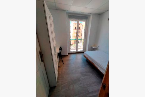 C/Escola 8, 1º izq - Habitación/Room #1