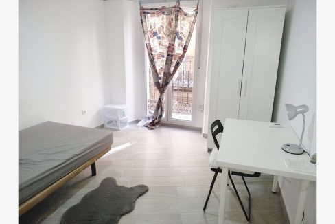 C/Escola 8, 4º izq - Habitación/Room #1