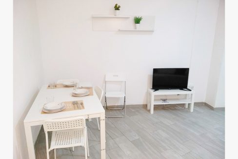 C/Escola 8, 5º bajo - Salón/Living room