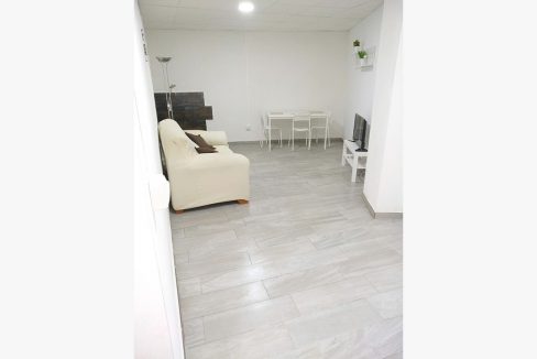 C/Escola 8, 5º bajo - Salón/Living room