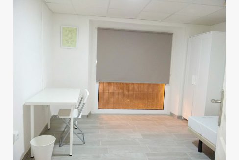 C/Escola 8, 5º bajo - Habitación/room #2