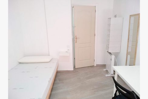 C/Escola 8, 1º der - Habitación/Room #2