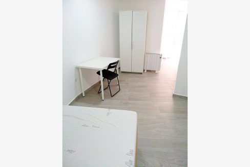 C/Escola 8, 1º der - Habitación/Room #3