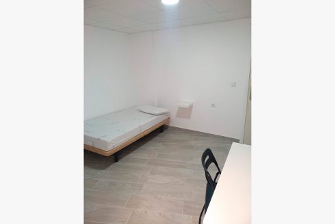 C/Escola 8, 1º der - Habitación/Room #1