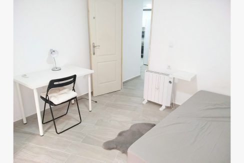 C/Escola 8, 2º izq - Habitación/Room #1