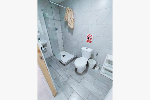 C/Escola 8, 3º der - Baño/Bathroom