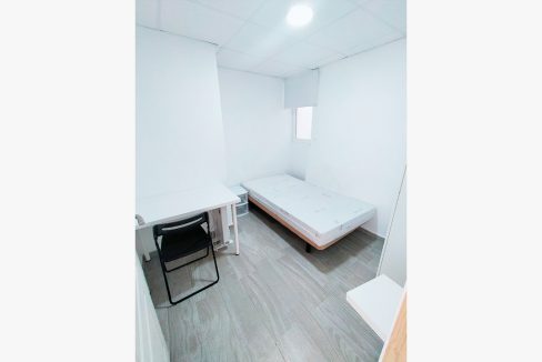 C/Escola 8, 3º izq - Habitación/Room #3