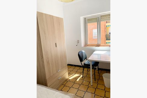 C/Jordi de Sant Jordi 11, 4º - Habitación/Room #2