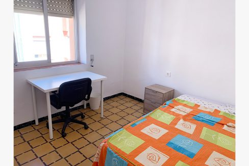 C/Jordi de Sant Jordi 11, 4º - Habitación/Room #3
