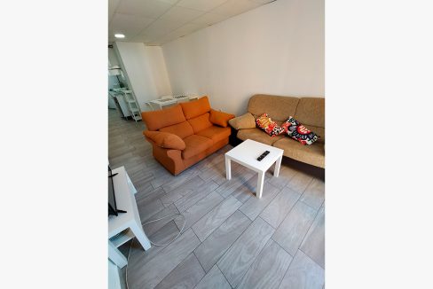 C/Escola 8, 4º der - Salón/Living room