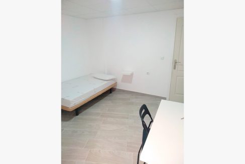 C/Escola 8, 4º der - Habitación/Room #1