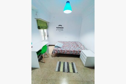 C/Picurelli 12, 4º izq - Habitación/Room #3